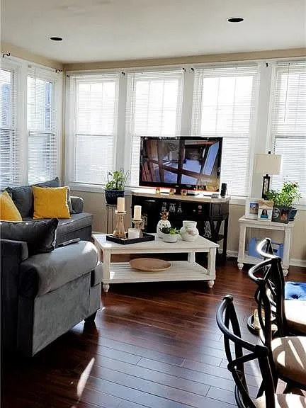 6 Slocum St #9 — Photo 8