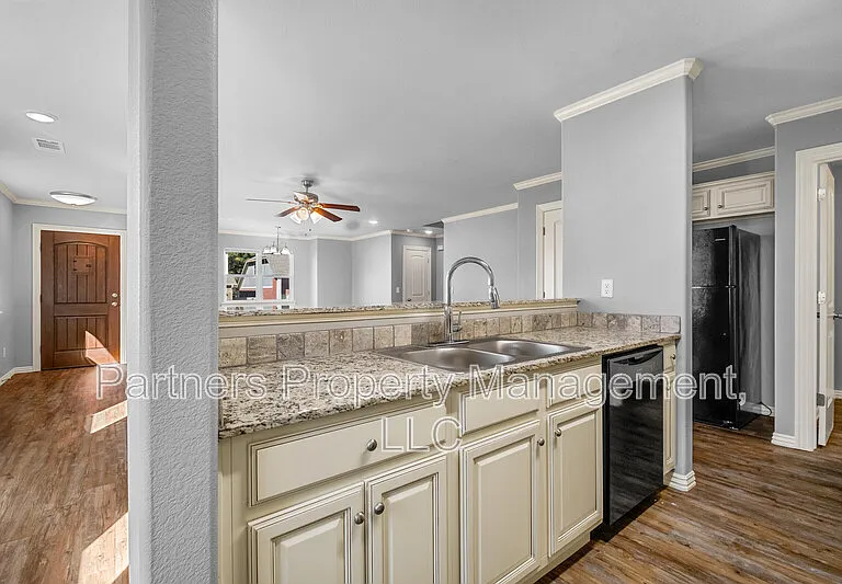 4092 W Santa Maria Ln — Photo 9