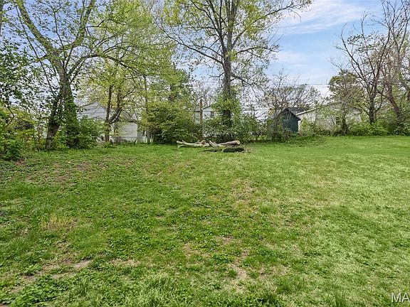 4th image of 30 Creston Dr