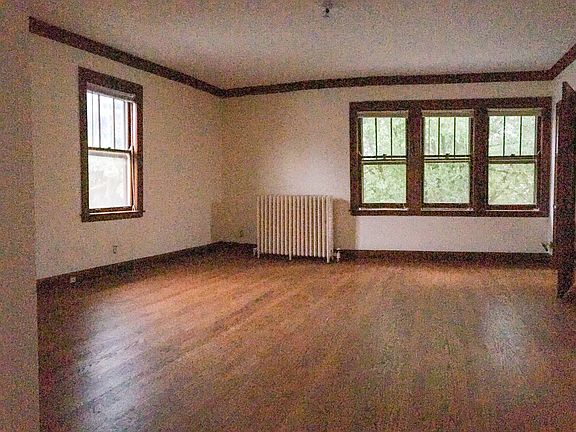 3rd image of 5240 W Pensacola Ave #2
