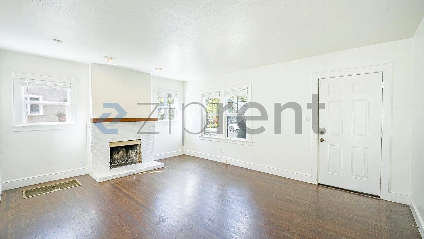 2 bed, 950 sqft, $2,600 — Photo 4