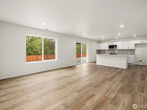 5th image of 655 Salzer Creek Drive