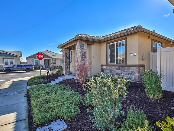 4th image of 3900 Euboea Island Ln