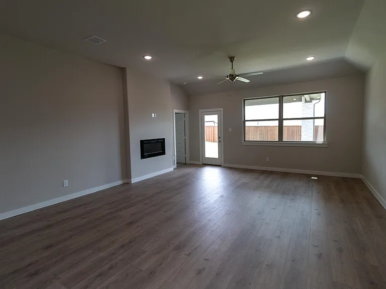 1140 Enchanted Rock Ln — Photo 10