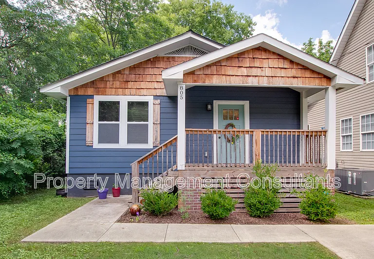 805 Rison Ave NE — Photo 1