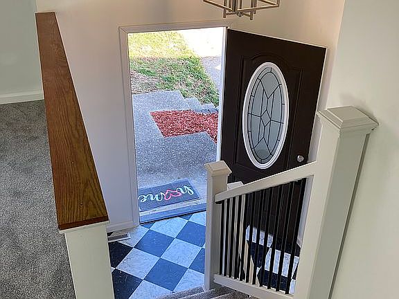 2nd image of 7 Barberry Ln