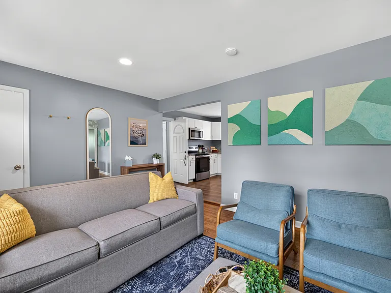 2020 Frank Ln SE — Photo 9