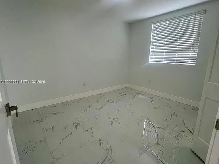 1860 NW 19th St #101 — Photo 11