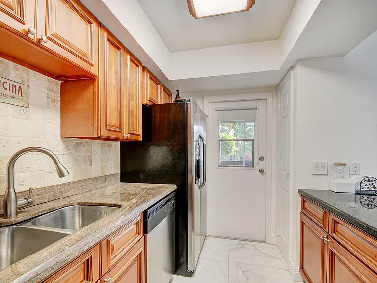 11862 Brier Patch Ct E — Photo 11
