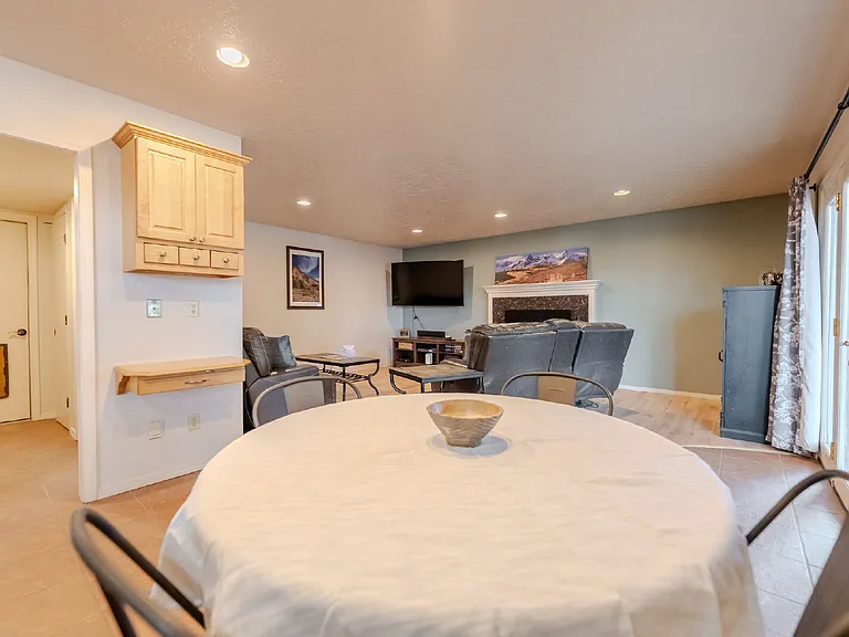 2115 Tesoro Pl #4 — Photo 10