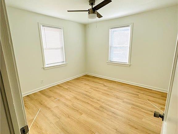 3rd image of 9220 Atwood Ave