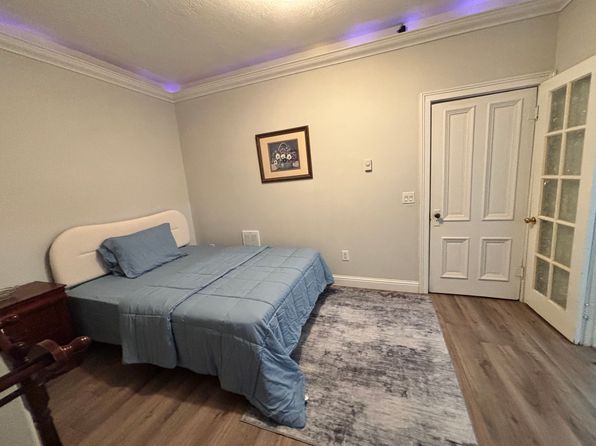 2104 Resort St #2104