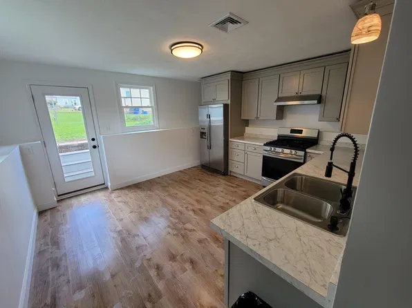 20 Church St, East Providence, RI 02914