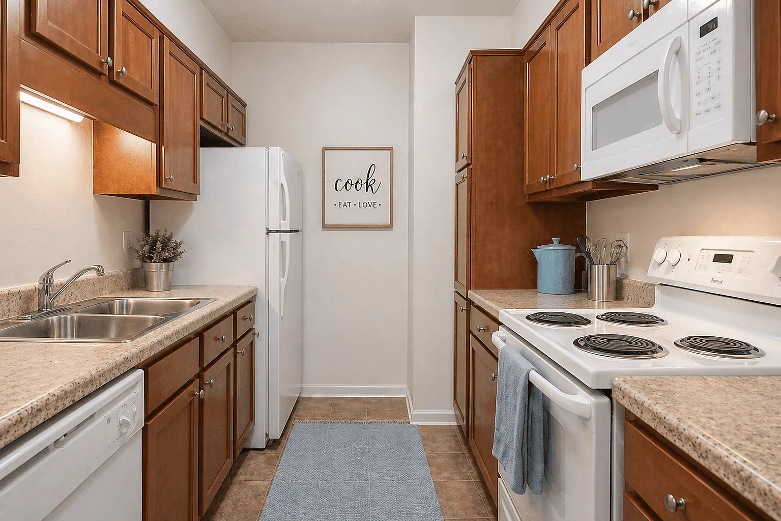 Crestview at Louisville Apartments — Photo 2