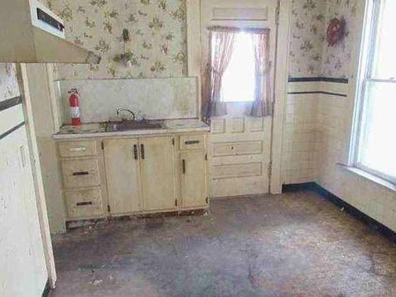 5th image of 1249 Brown Ave