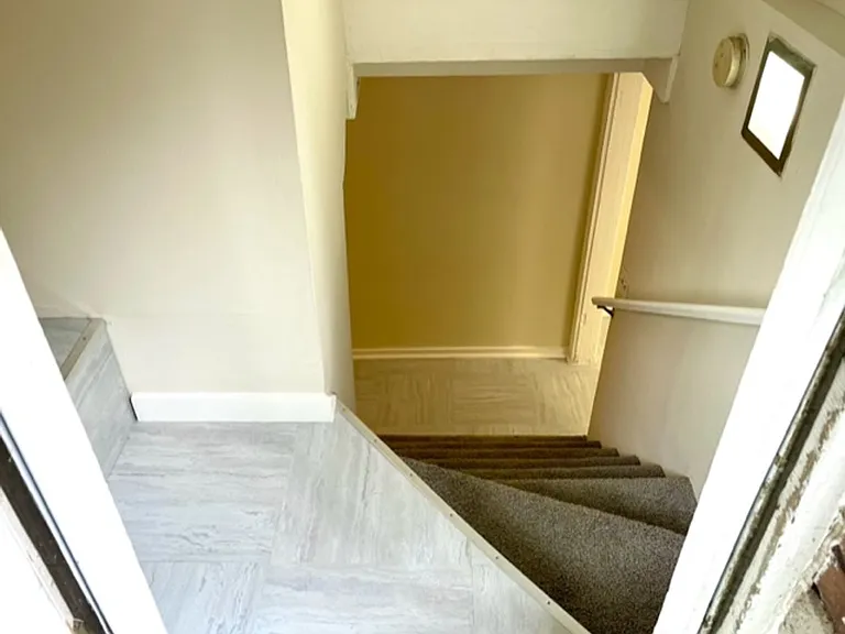 1203 E Walnut St #D — Photo 4