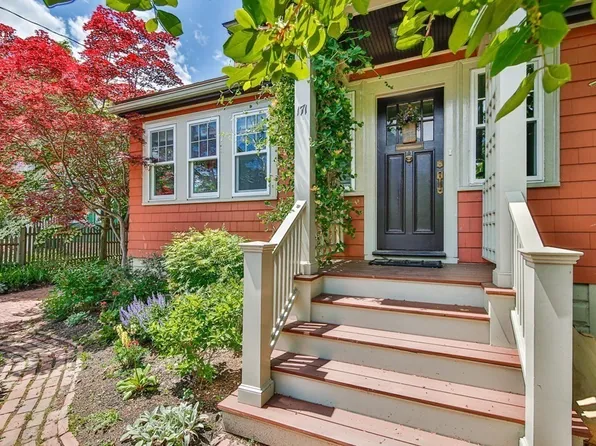 171 Fayerweather St, Cambridge, MA 02138
