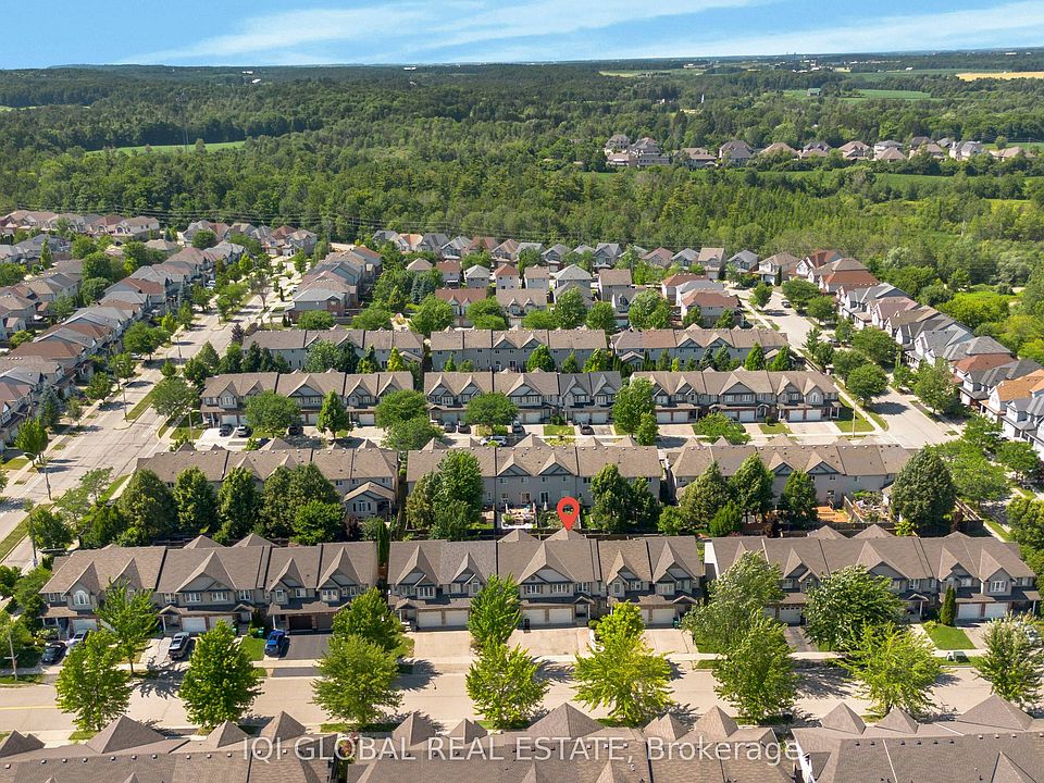 1st image of 516 Virginia Creeper St