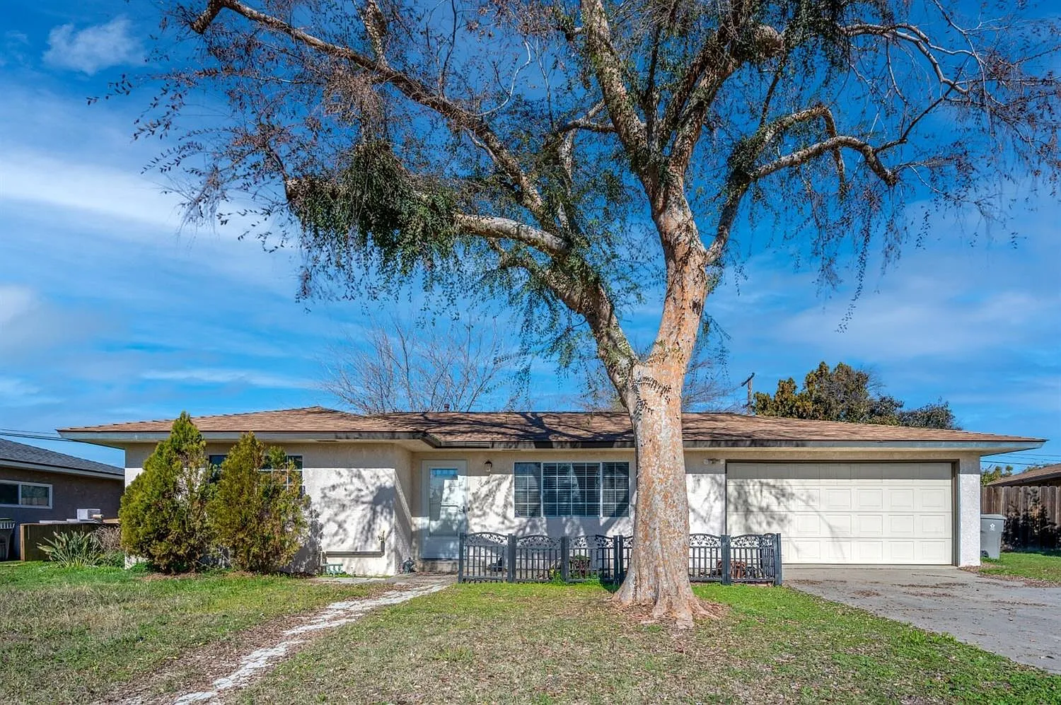 5769 E Bernadine Dr photo 1