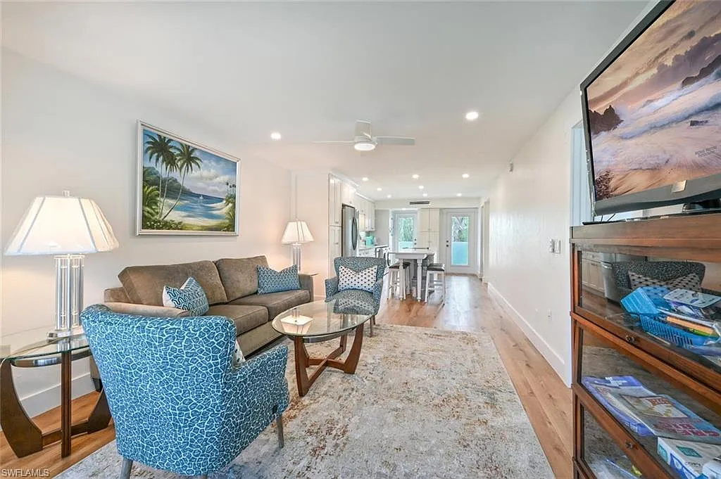 2 bed, 2.0 bath, 1000 sqft, $10,000 — Photo 3