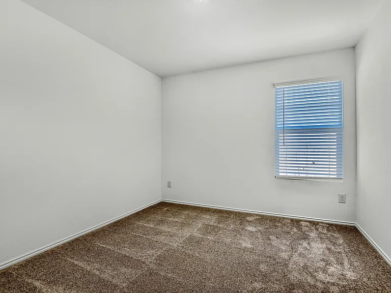 402 Harvest St — Photo 24