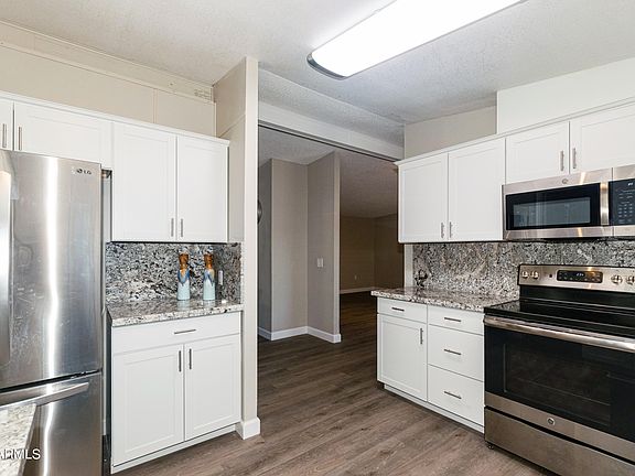 3rd image of 9445 E SUN LAKES Boulevard S