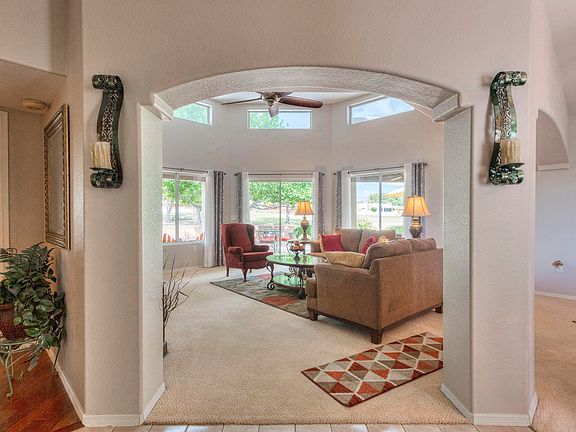 4th image of 307 E Paseo De Golf