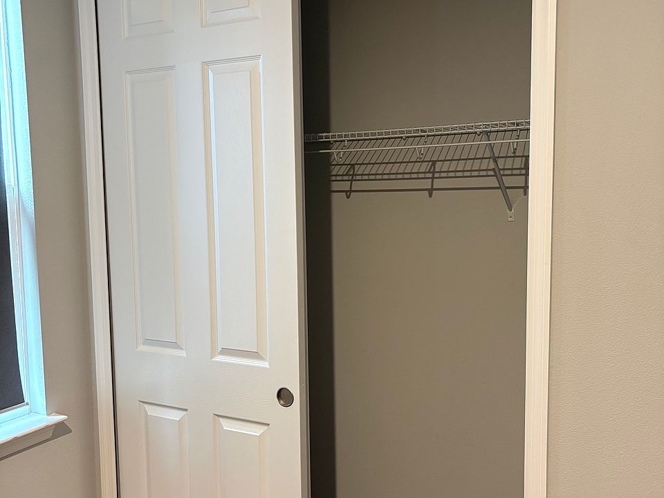 2nd image of 2615 Ridgetop Ln