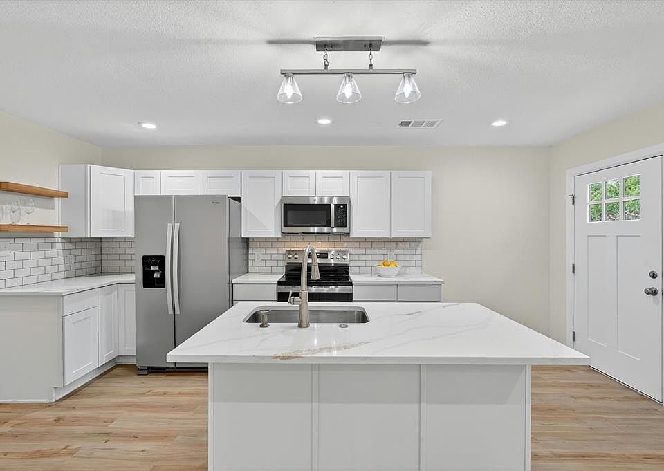 1st image of 2531 S Mirick Ave