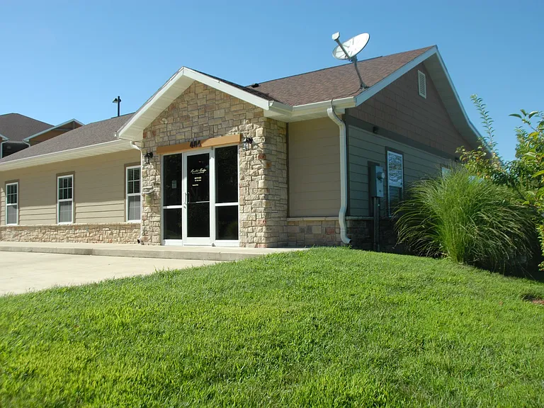 404 N Cattleman Dr — Photo 7