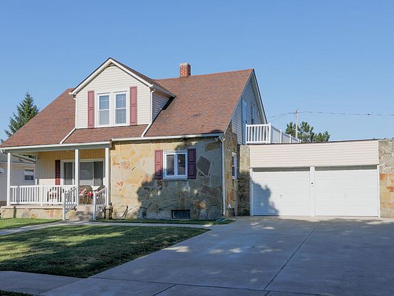 25 Pleasant Ave-102