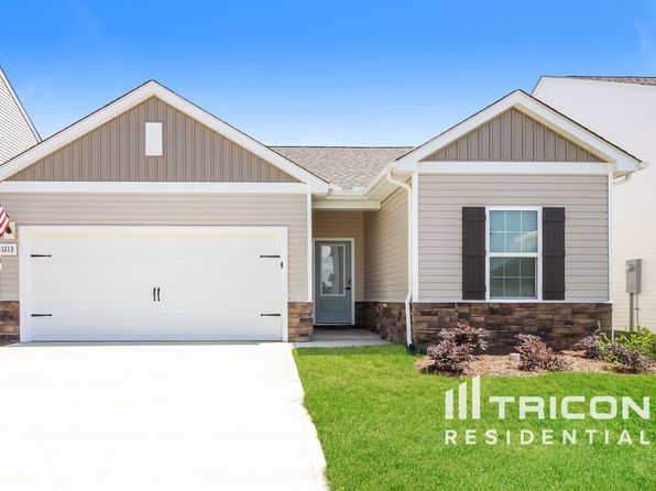 1213 Crested Iris St