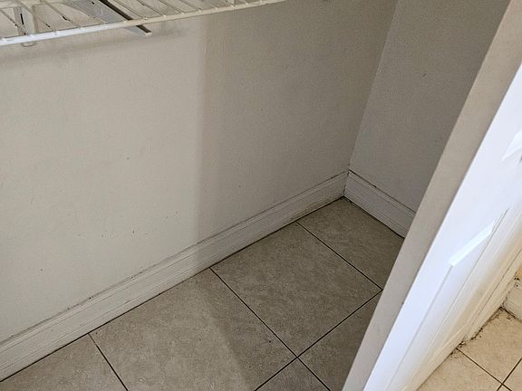 5th image of 311 NW 57th St