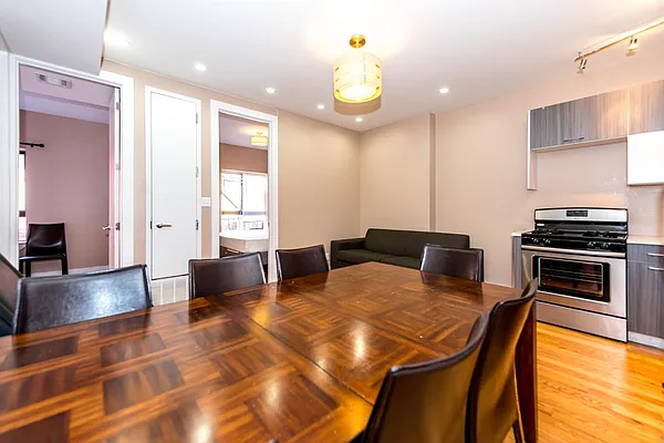 Rented by Nooklyn NYC LLC | media 32