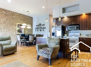 2358 N Clybourn Ave #2F, Chicago, IL 60614