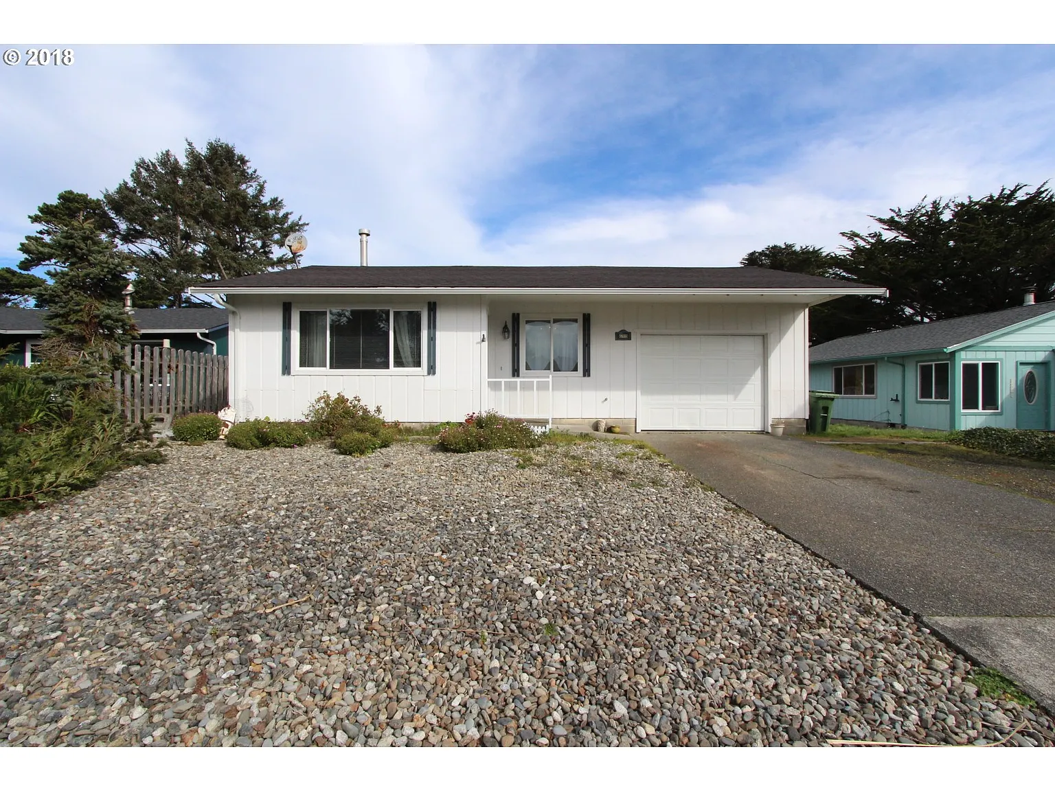 690 8th Ct photo 1