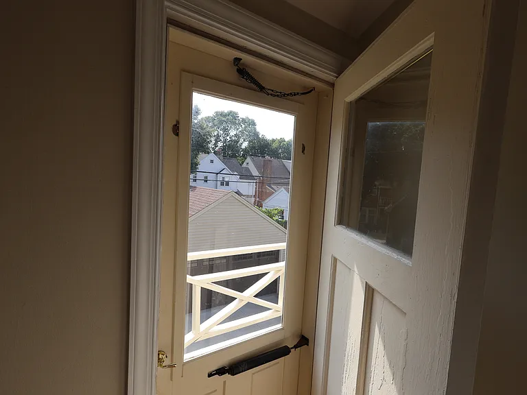 6028 N Lydell Ave — Photo 16