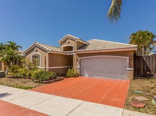 15927 SW 82nd St, Miami, FL 33193