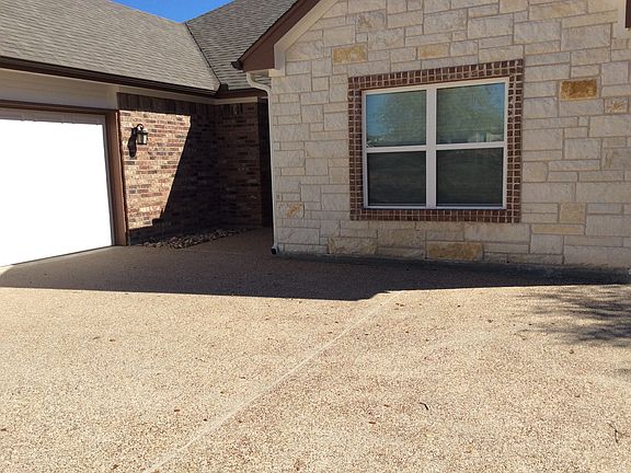 2nd image of 2206 Teton Ave