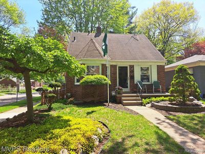 81 High St, Mount Clemens, MI, 48043