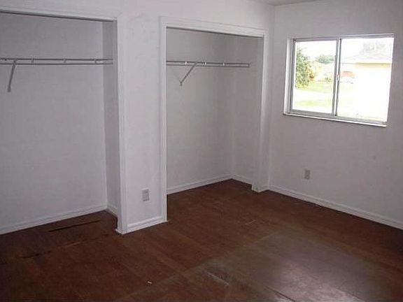 5th image of 2005 SW 36th Ter