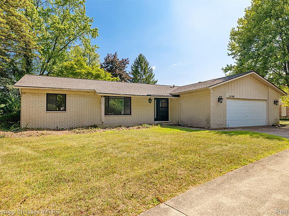 4th image of 1500 Three Lakes Dr