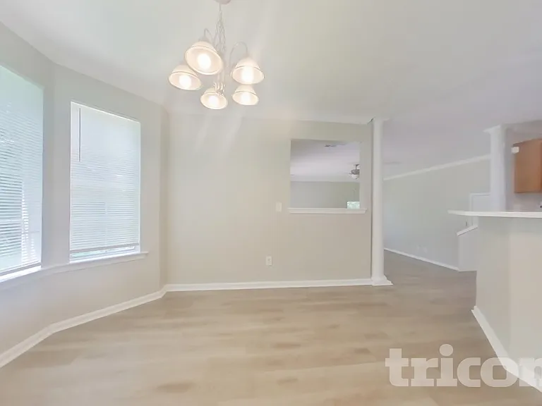 1471 Oakdale Rd — Photo 4