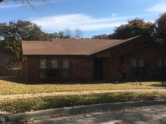 2nd image of 1525 Cardinal Cir