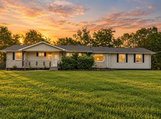 1003 Twin Creek Rd, Charlotte, TN 37036