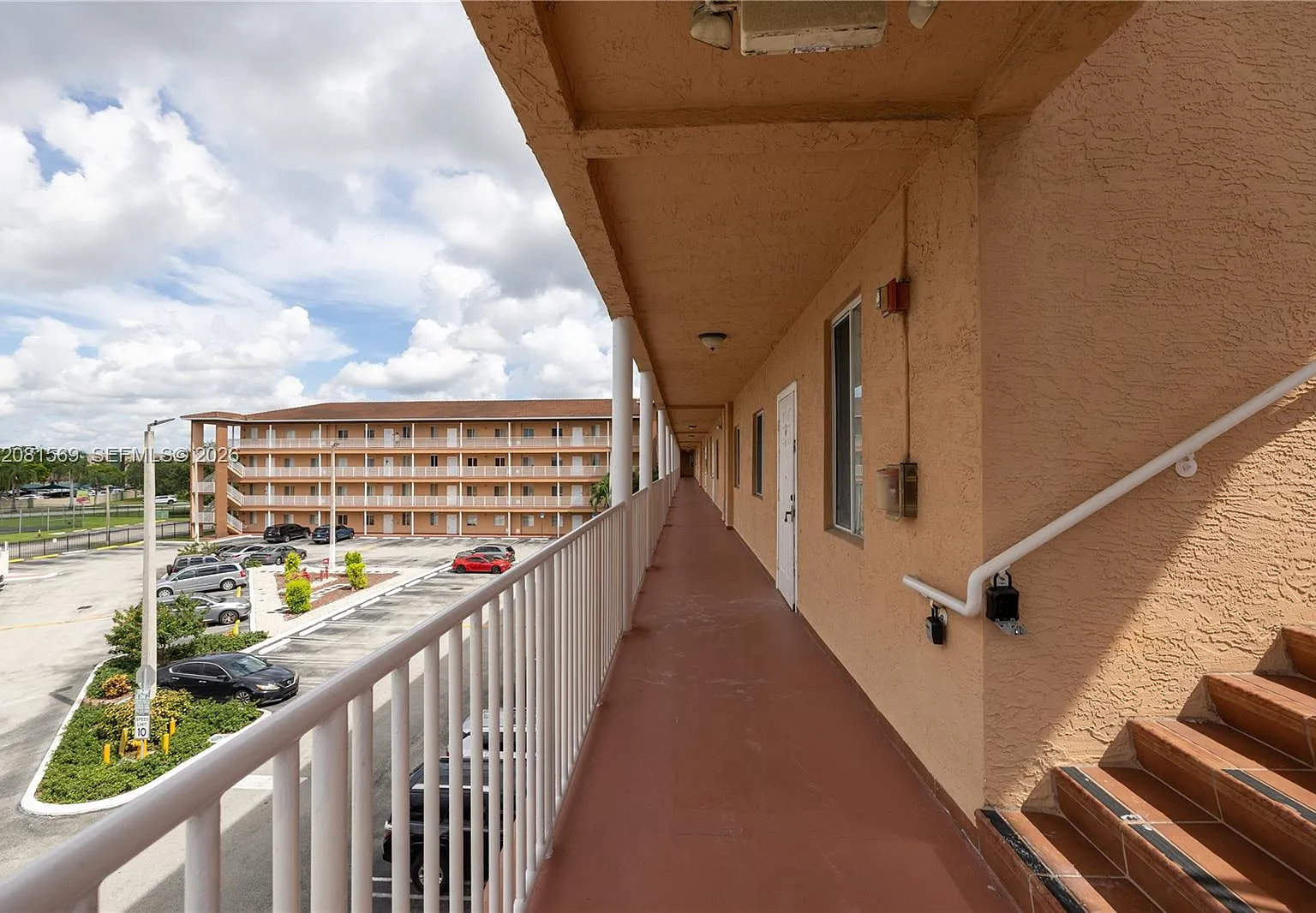 Venetia Villas Condo — Photo 2