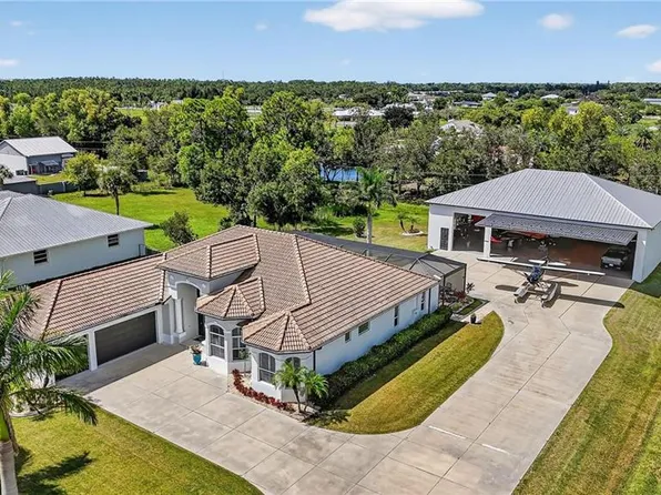 18741 CROSSWIND AVE, NORTH FORT MYERS, FL 33917