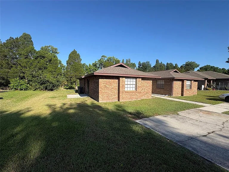 3122 Julia Ct — Photo 3