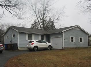 17 Flag Ct, Enfield, CT 06082