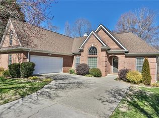 175 Crossglenn Dr, Winston Salem, NC 27103